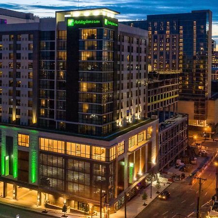 Holiday Inn & Suites Nashville Downtown Broadway Exterior photo